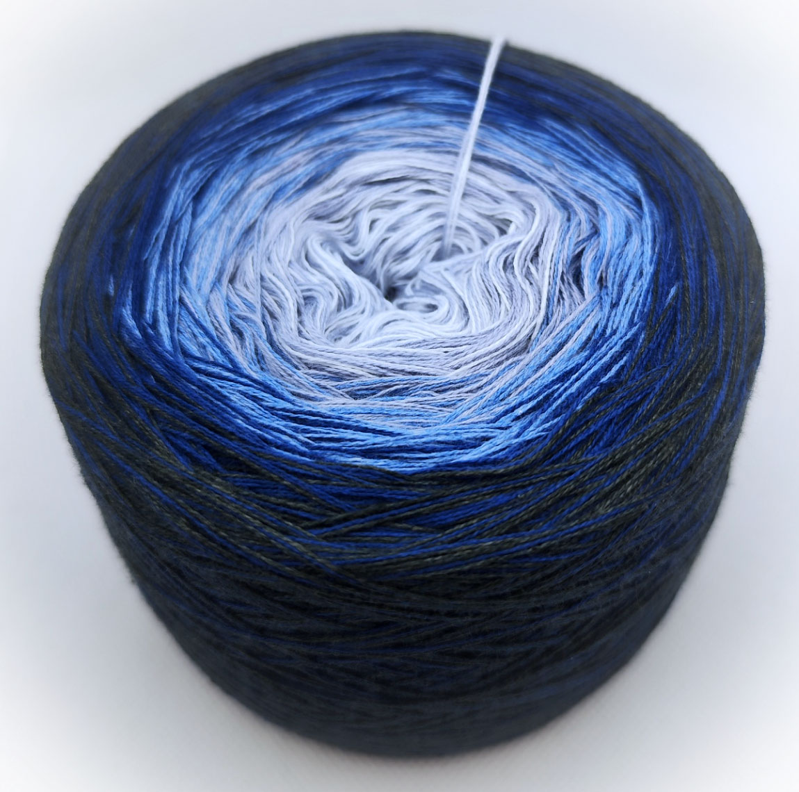 Farbverlaufsgarn - Smoky Denim 2 Farbverlaufsgarn - Smoky Denim – Bild 2